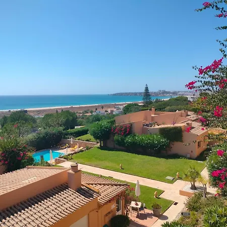 Ξενοδοχείο με διαμερίσματα Turisticos Buganvilia