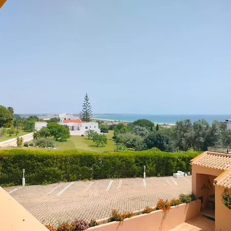 Turisticos Buganvilia לאגוּ‏ש